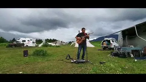 PD K8  battery powered speaker for live music