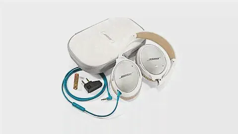 Bose QuietComfort 25 Acoustic NoiseCancelling Headphones